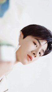 ​白敬亭全面屏手机壁纸