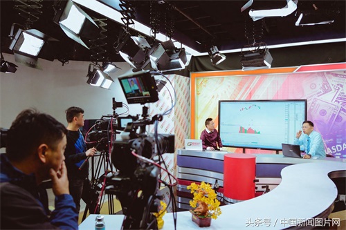 廖英强：从财经记者到财经“网红”