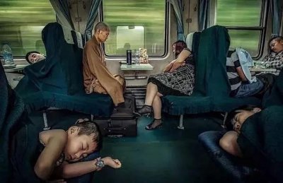 ​你被感动了吗？这四张照片展现的才是真正的出家人形象