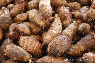​买芋头时，是挑大的还是小的？老农：只需要看这四点，新鲜又软糯