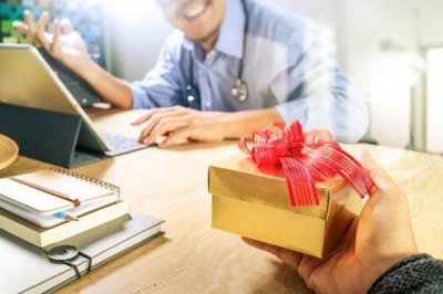 ​送老师实用的20个礼物推荐，为教育者带来温暖与感激！