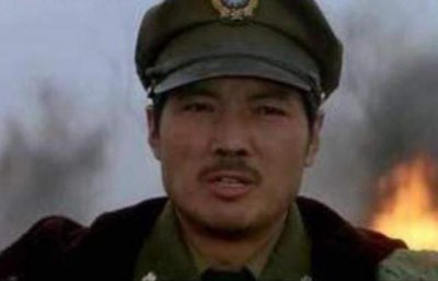 ​淮海战役中，决定黄维生死的16小时，他白白葬送12万大军