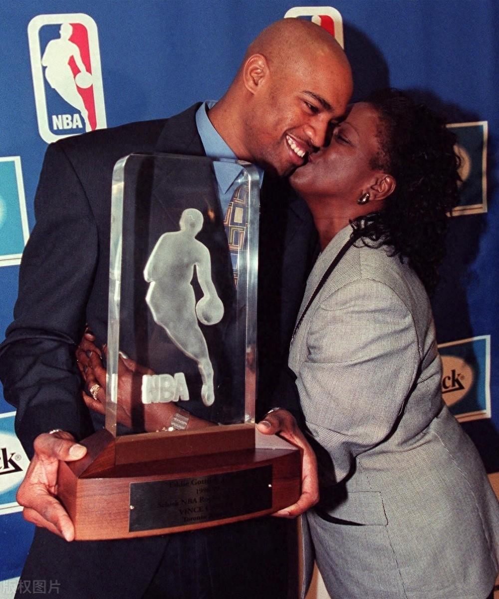 卡特生涯经典瞬间全回顾,22年辗转多队,死亡之扣成永恒