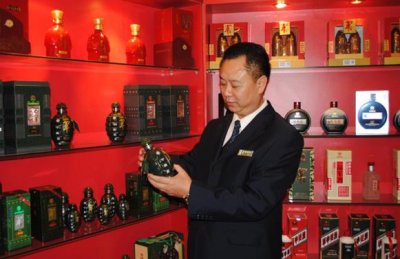 ​品味军星美酒，感悟军旅人生——军酒独特的品牌个性