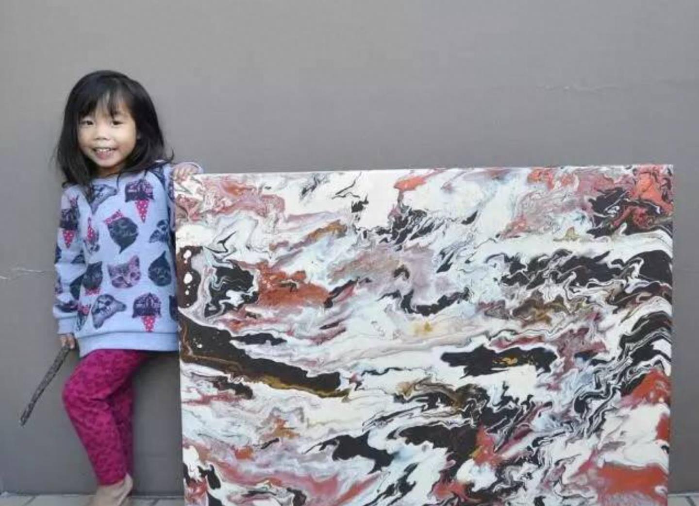 天才小画家!年仅5岁就已售出超过100幅画作