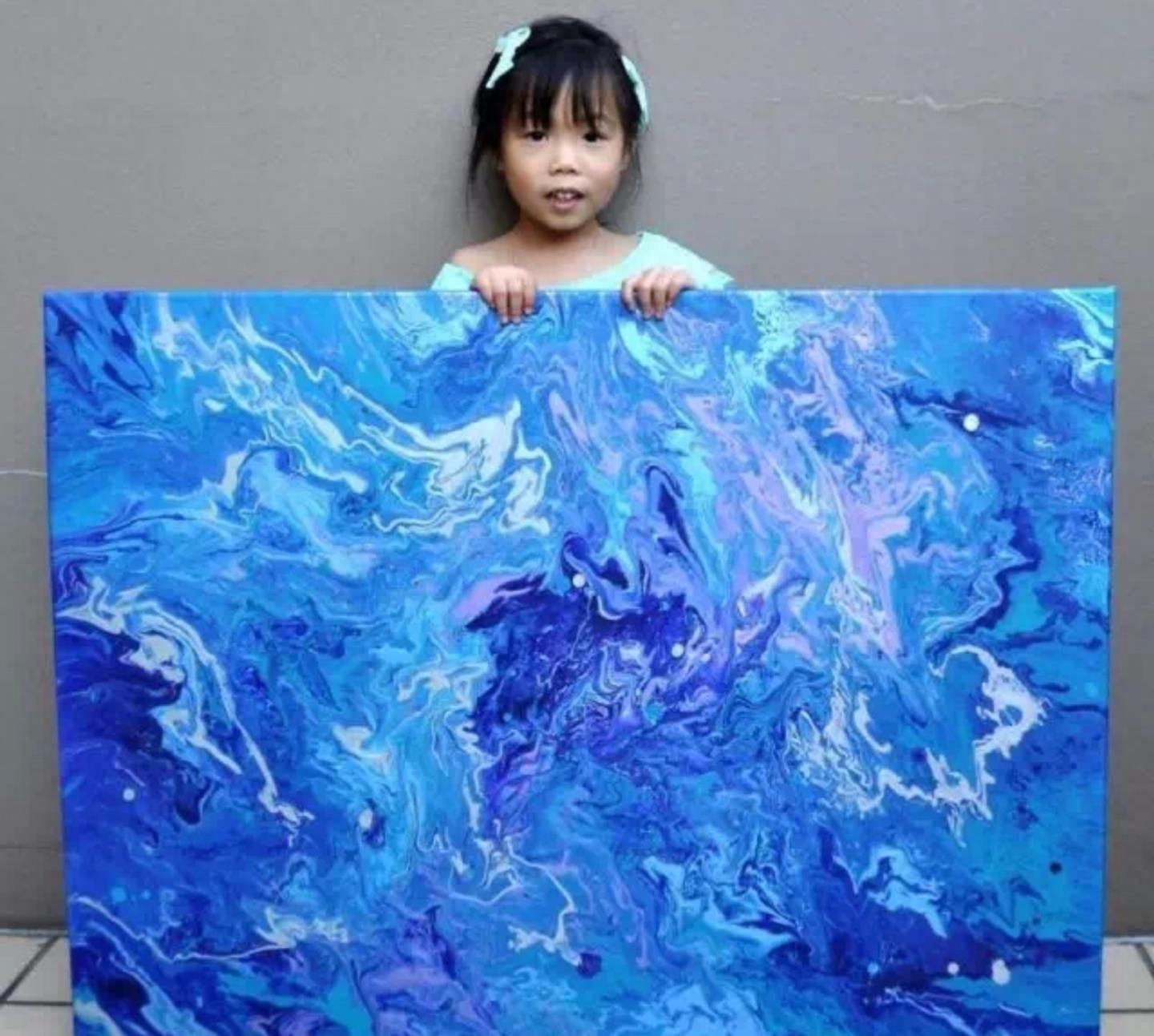 天才小画家!年仅5岁就已售出超过100幅画作