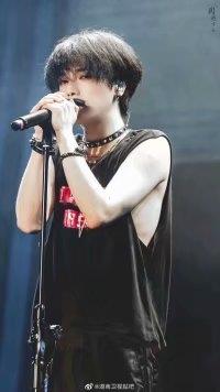 华晨宇全面屏高清壁纸