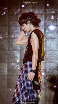 华晨宇全面屏高清壁纸