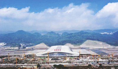 ​重庆最大的客运枢纽重庆西站站房主体结构完工，预计今年底竣工