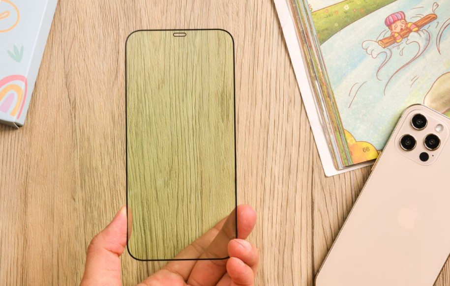 水凝膜怎么贴(分享最硬核的水凝膜贴法教程)