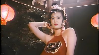 ​性感与神秘并存，刘可雯如何征服90年代香港电影界