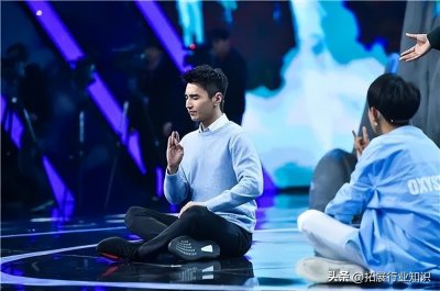 ​室内团队拓展训练游戏（8个超好玩的室内团建游戏，不受场地限制，随时随