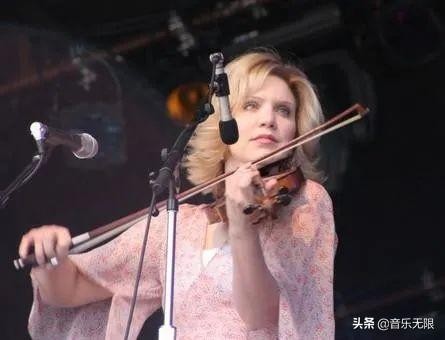 格莱美历史上最年轻获奖者（历史上荣获格莱美奖最多的她）(3)