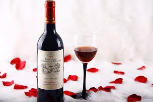 红酒打开多久不能喝了 红酒热量高吗