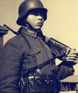 ​1937年，南京守军没有不战而降，南京市长率警察和日军拼刺刀阵亡