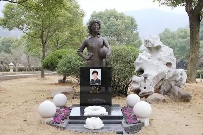 ​13年陈招娣追悼会：陈忠和、郎平来送别，袁伟民一句话让队员泪崩