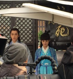 ​赵丽颖梳齐刘海出演诛仙女主角碧瑶 赵丽颖诛仙定妆照造型盘点