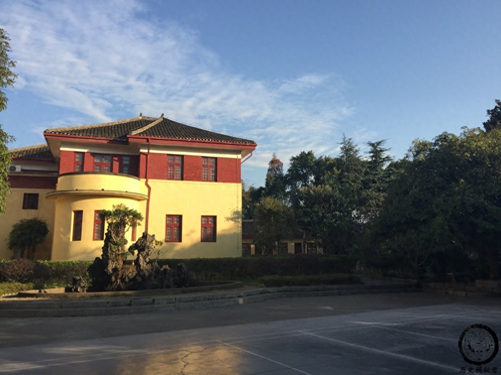 实拍“总统府”李宗仁故居：占地4000平，图十是李宗仁的龙凤大床