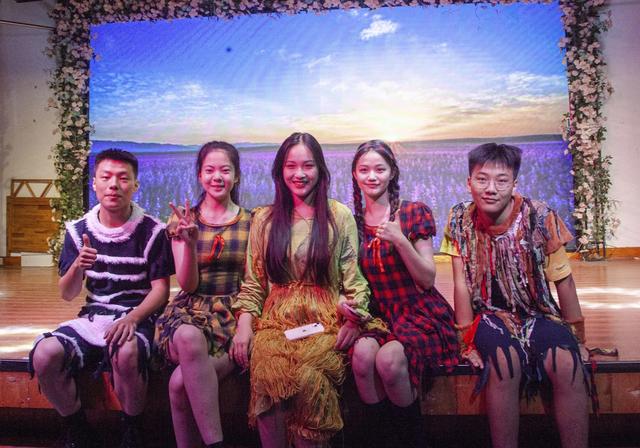 少儿单人舞台剧(阜阳首部大型儿童音乐舞台剧暑假带着孩子一起追梦)(8)