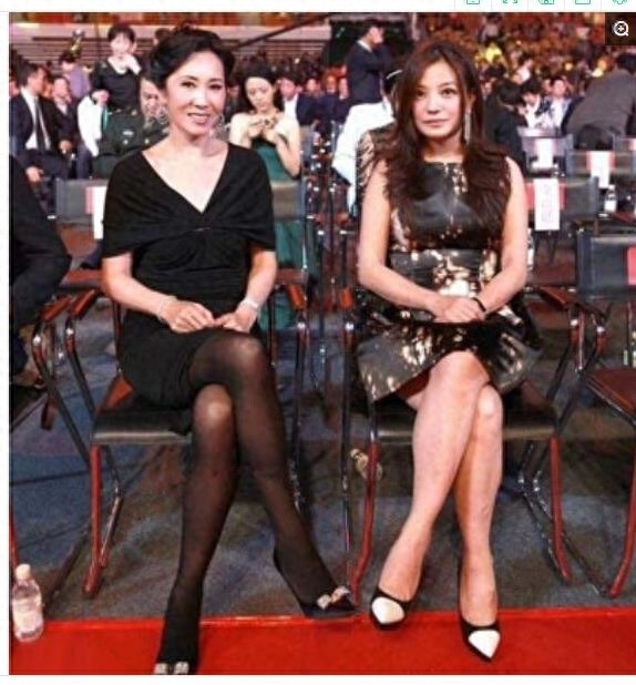 王健林老婆林宁，自己拥有投资集团，气质不凡，背景深厚