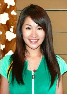 ​港台歌手旧照，萧亚轩非常有辨识度，怀念曾经有些婴儿肥的郑秀文