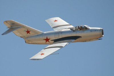 ​一代传奇，米格15战斗机