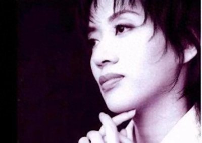 ​梅艳芳离去的痛，刘德华纪念的情，曾志伟鞠躬背后的友情密码