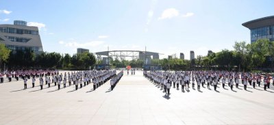 ​潍坊滨海国际学校举行少先大队入队仪式