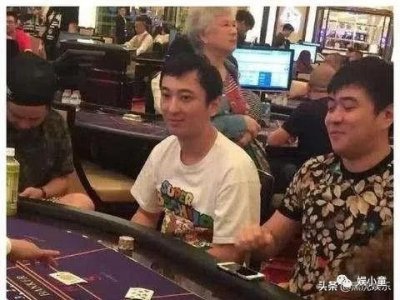 ​王思聪和秦奋谁更“壕”？看看两人赌桌上的筹码，差距一目了然