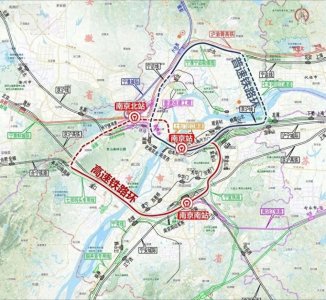 ​南京北站远离南京主城区，离江北主城中心也有10公里，方便了谁？