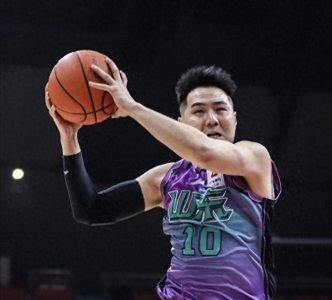 ​CBA射手王遭冷落？乔文瀚为何被丁伟排除在轮换阵容之外？