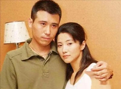 ​有一种痴情叫李乃文，因一场吻戏与女演员意难平，48岁终结婚