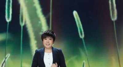 ​于丹从万人敬仰到人人唾弃，全因这两件事，人人都要警醒