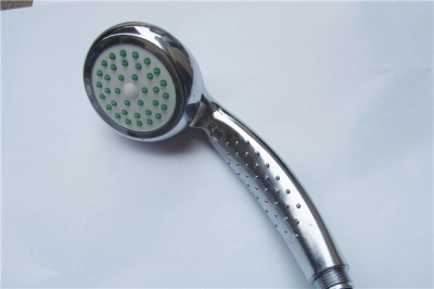 ​淋浴头关了还滴水怎么回事 如何判断淋浴头是否漏水