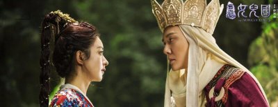 ​赵丽颖冯绍峰相差几岁