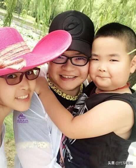 赵本山22岁儿子现状(赵本山力捧的弟子)(4)