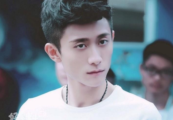 演员张一山结婚了吗(张一山和宋妍霏为什么分手)