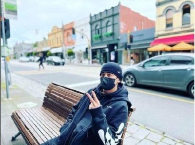 ​周杰伦被曝为女儿申请澳洲女校 每年学费约20万