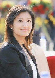 ​主持人春妮和蒋虎离婚14载，40岁再婚育子，蒋虎52岁依旧单身无孩